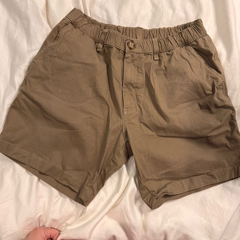 Men’s chubbies 7” inseam size medium